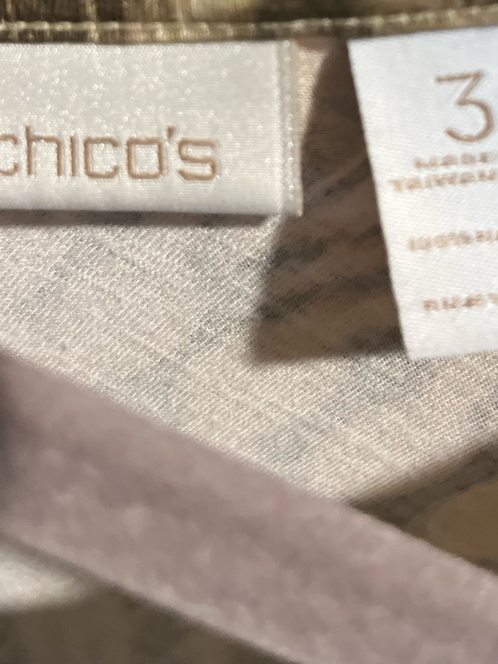 09. WOMENS CHICO’S 3/XL DETAIL TOP - Picture 2 of 5
